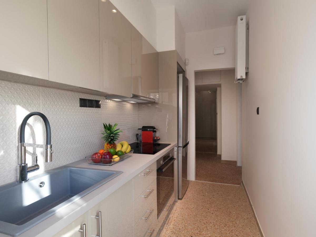 Metro Fix Apartment Atenas Exterior foto